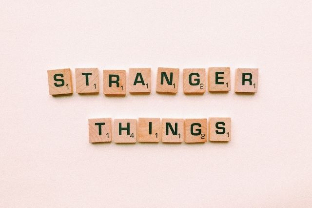 Stranger Things Oyuncuları ve Dizinin Konusu